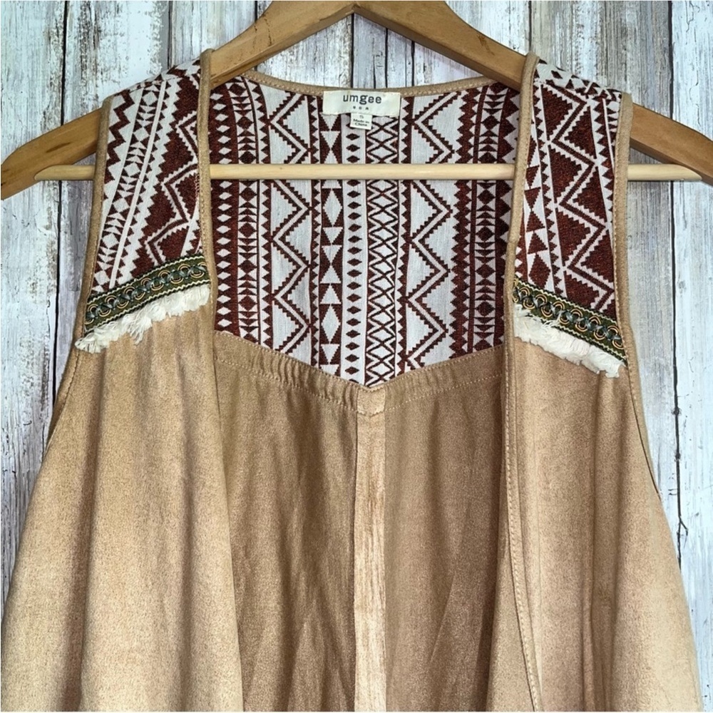 Umgee Suede Vest - Picture 2 of 5